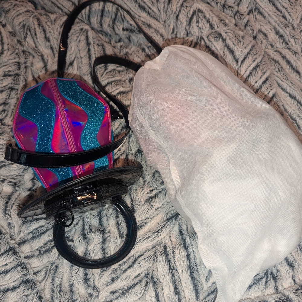 Ring pop purse